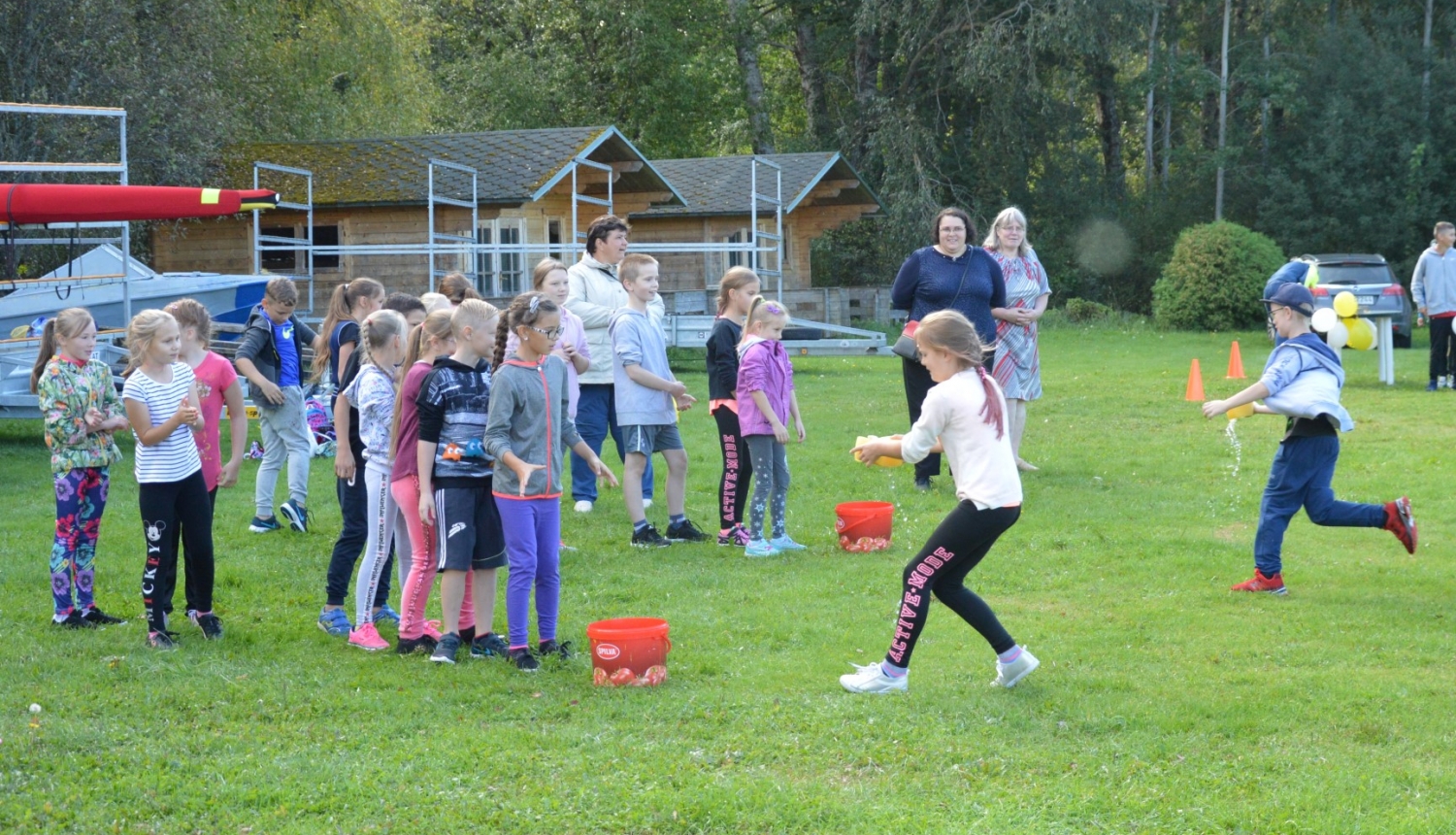Limbažu novada pamatskolu skolēni piedalās sporta dienas aktivitātēs