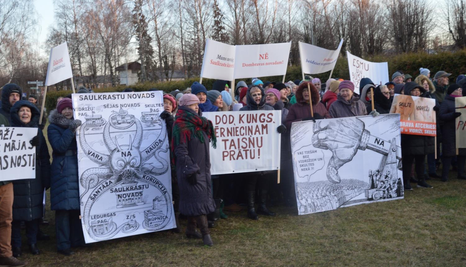 Aprit gads kopš piketa, kurā iedzīvotāji iebilda iecerei dalīt Limbažu un Krimuldas novadu teritorijas